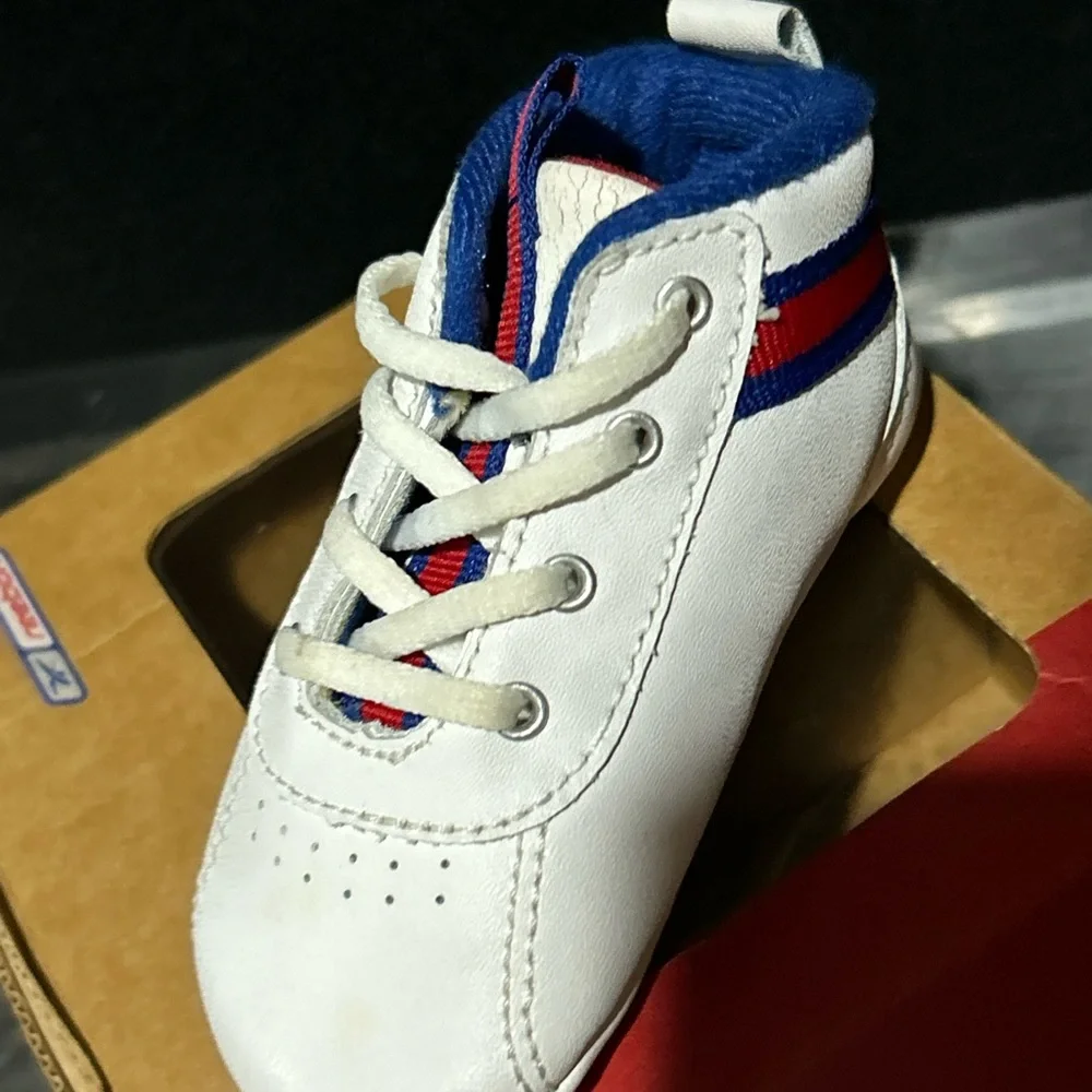 New York Giants Shoes - Picture 5 of 10